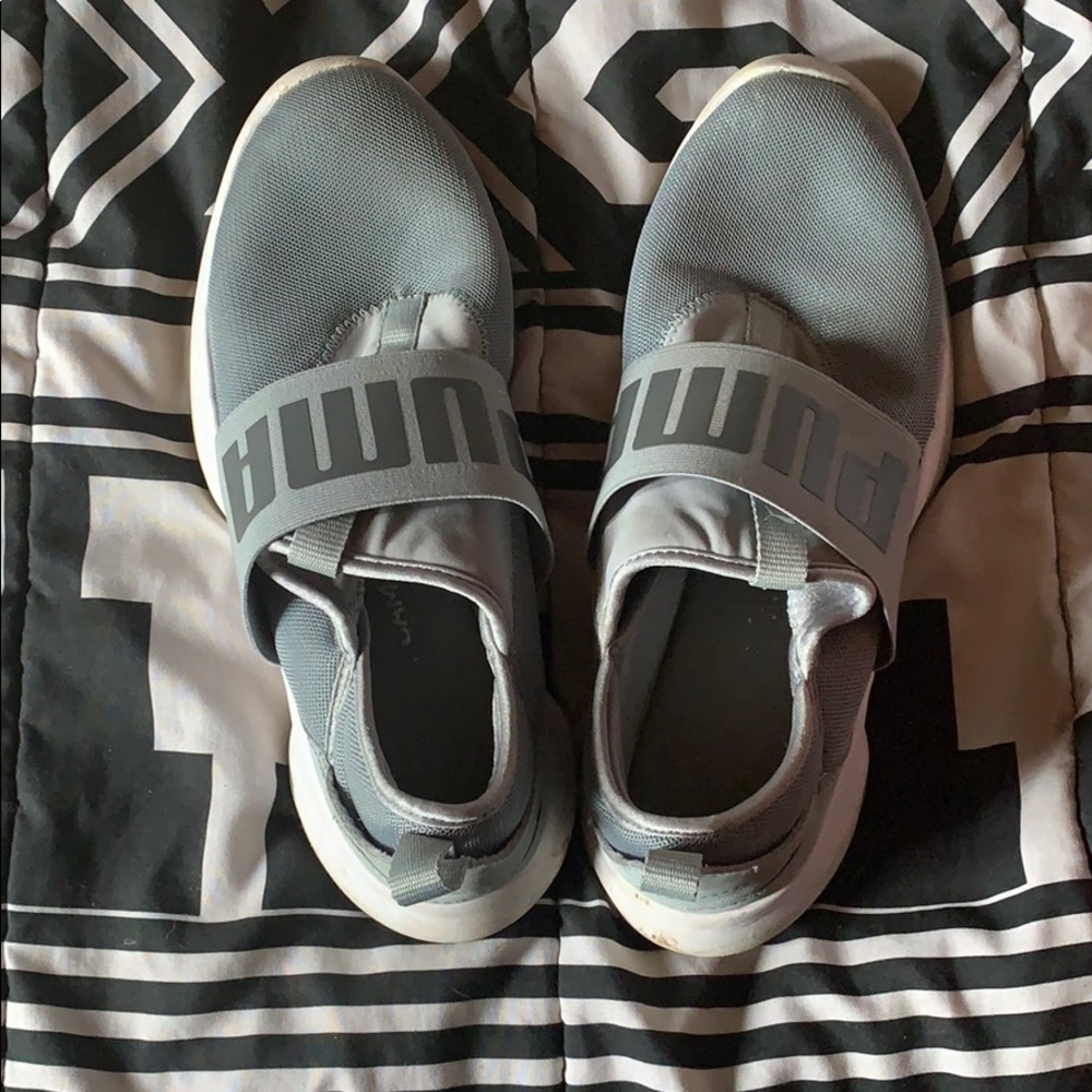 Puma memory foam running shoes